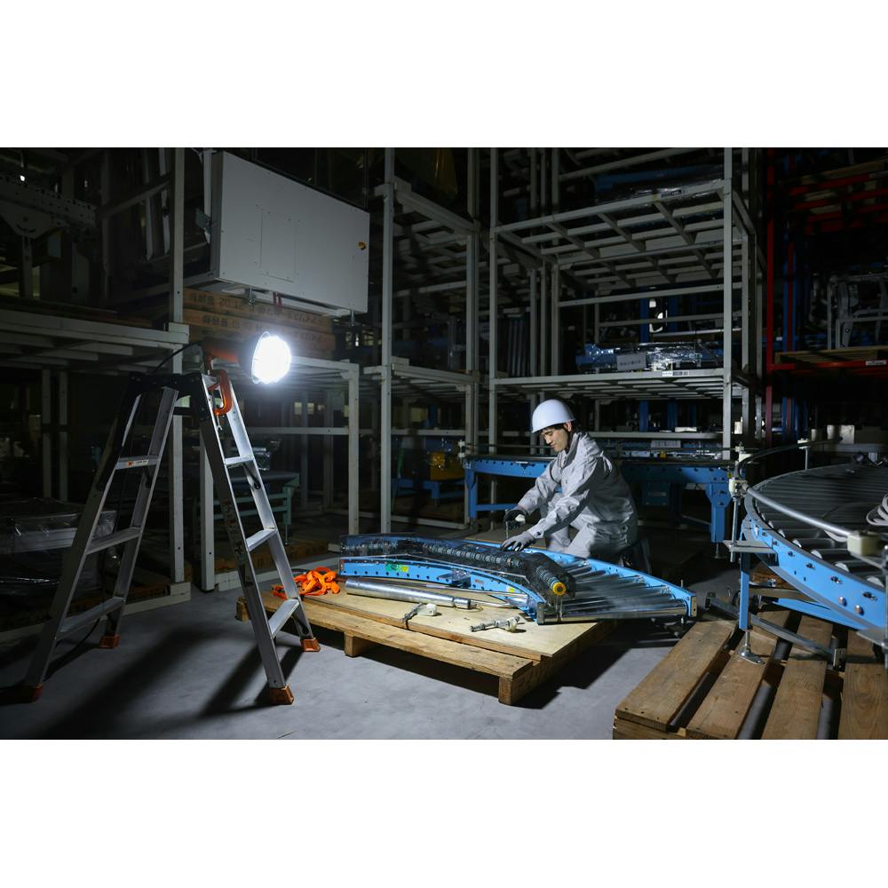 アイリスオーヤマ LED投光器 5500lm LWT-5500CK2 工事現場 高照度 屋外