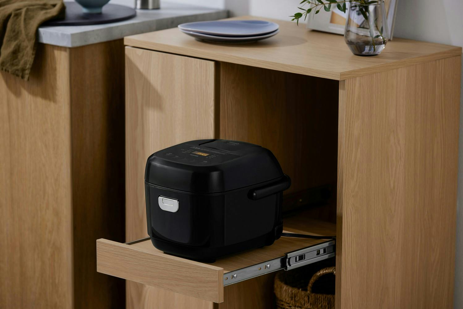 アイリスオーヤマ ジャー炊飯器 3合 ブラック シンプル マイコン式