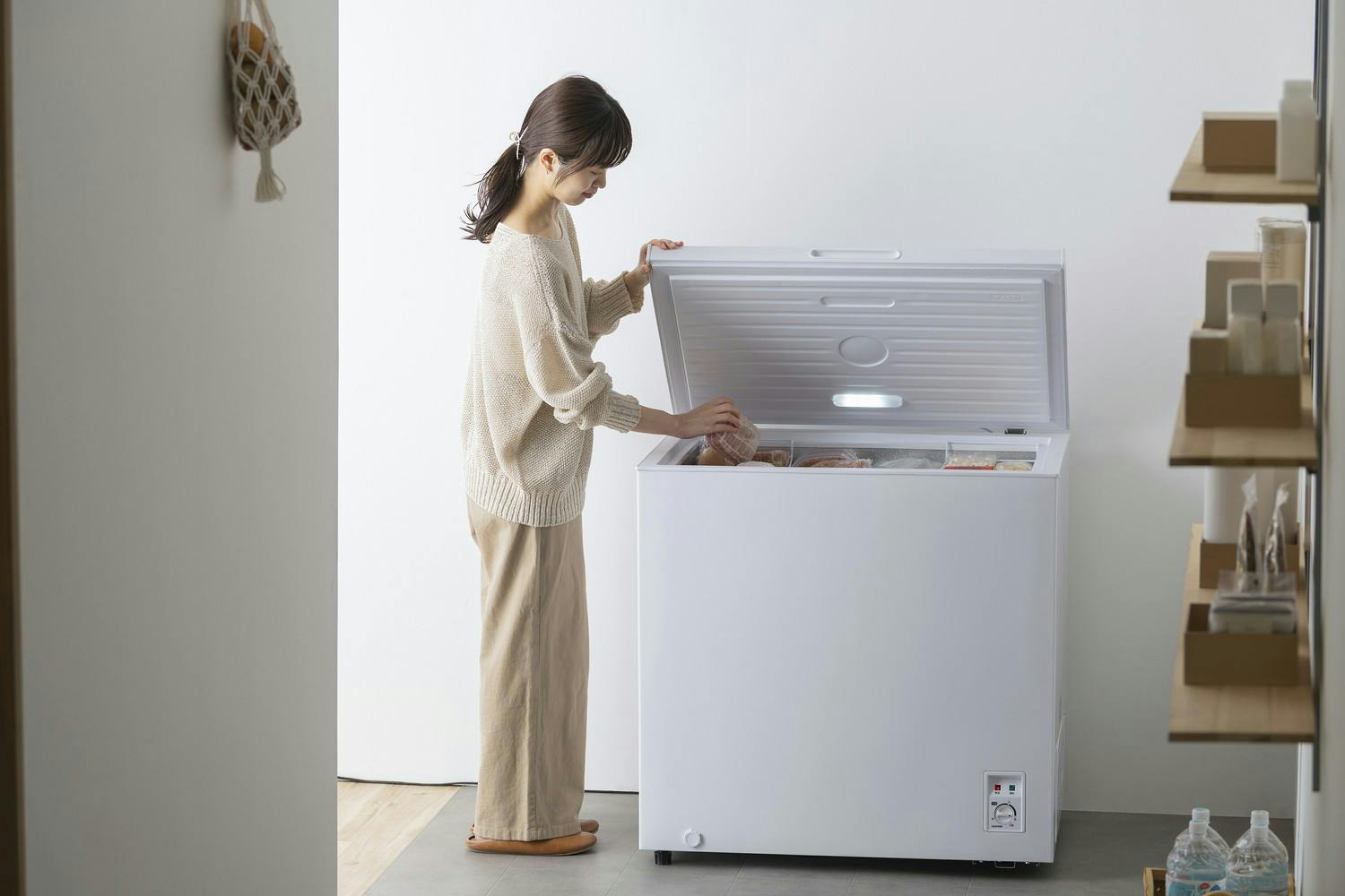 アイリスオーヤマ 上開き式冷凍庫 199L ホワイト 大容量 冷凍食品