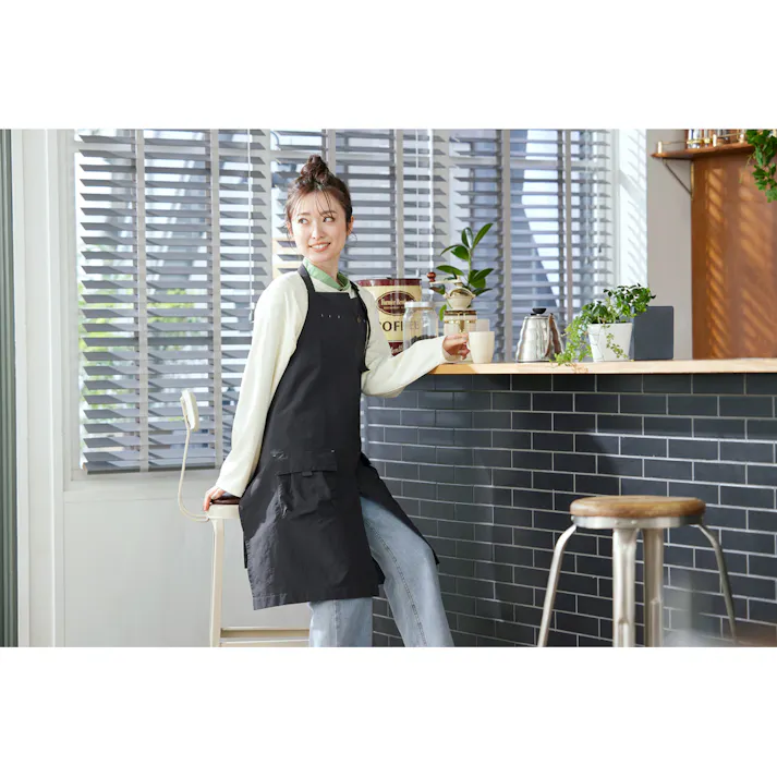アイリスオーヤマ 防融加工 撥水エプロン ブラック FC23102-BKML【別送品】