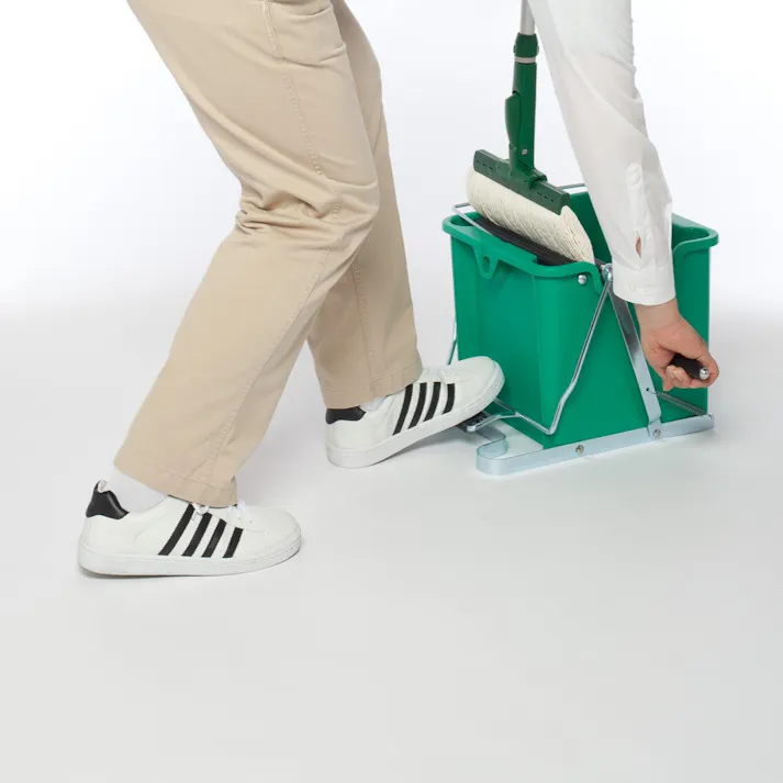 テラモト モップ絞り器B型ハンドル付 モップ 絞り器 CE-441-400-0 テラモト 清掃用品 簡単 4904771443805【別送品】