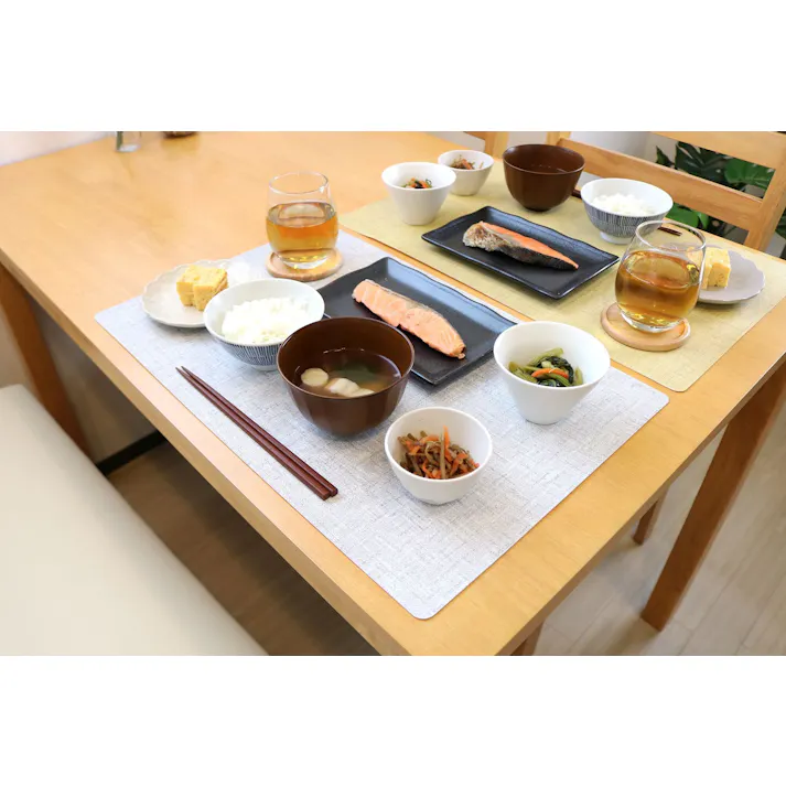 明和グラビア(株) 抗ウイルス ランチョンマット 33×50cm グレー VLM-ムジ 4977932260160【別送品】