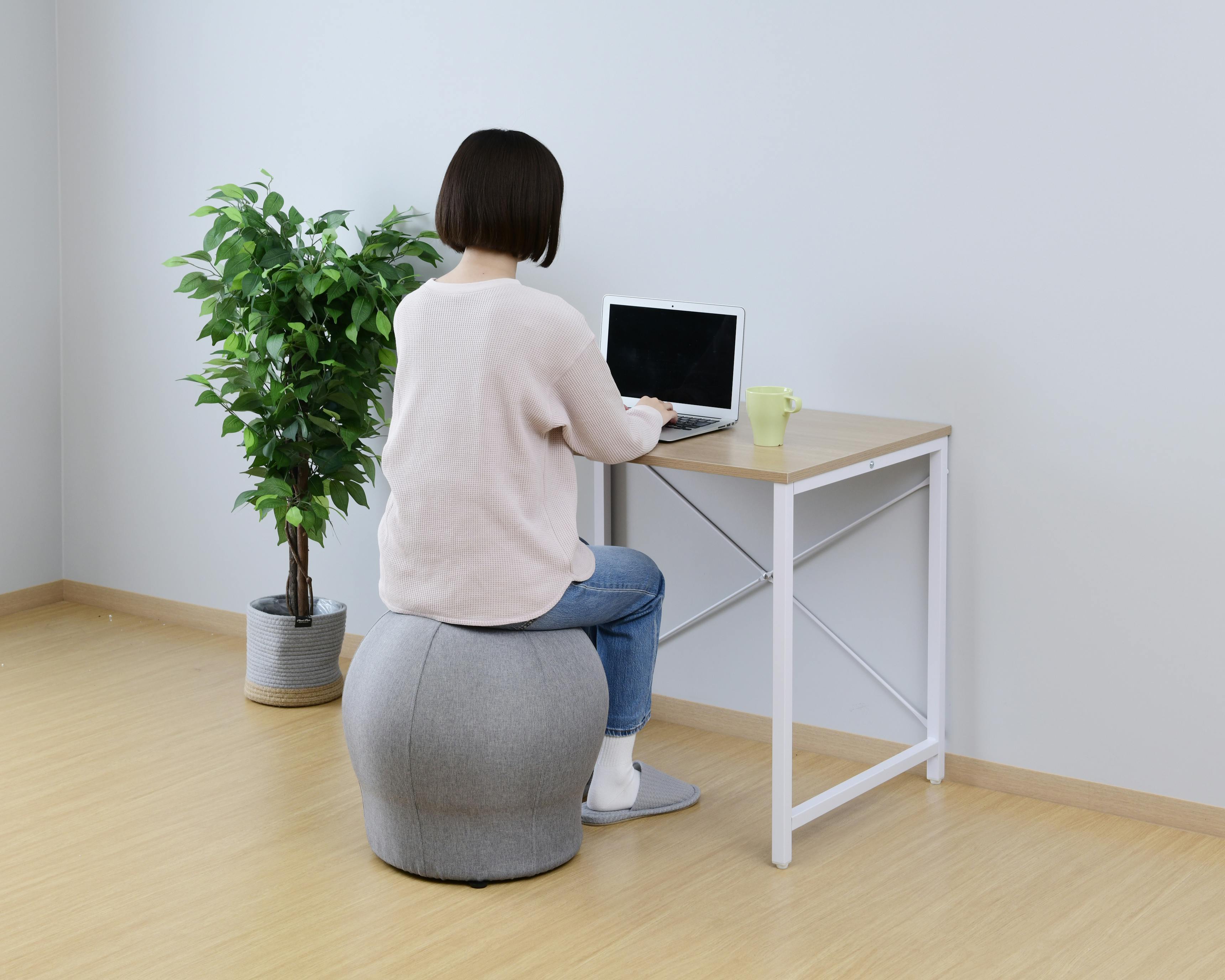 【新品未使用品！】山善　バランススツール　マッシュ　グレー バランススツール HBS-5S(GY) グレー 55cm バランススツール マッシュ