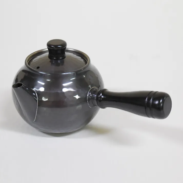 新光金属 純銅黒銅仕上げ 槌目急須 横手 茶こし付き 370ml BC-112 日本製 銅製品 銅 ティーポット 緑茶 お茶 かわいい おしゃれ 4518160005330【別送品】