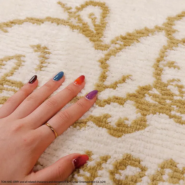 水野 トイレマット 60×55cm トムとジェリー トイレ マット タフティングマット 丸洗い 滑りにくい 滑り止め トイレタリー 洗濯機可 洗える キャラクター おしゃれ かわいい ふわふわ 4992272895612【別送品】