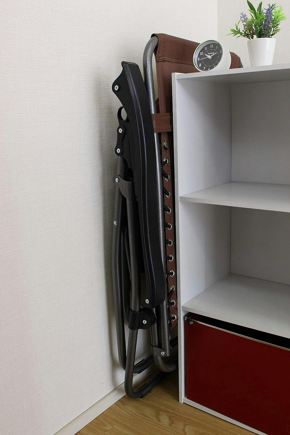 タック Vita リラックスチェアCOZY ネイビー 心地よい角度を実現した